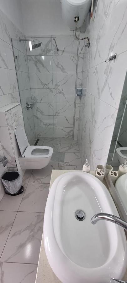 Suncoast Rooms Port Side Sarande Luaran gambar