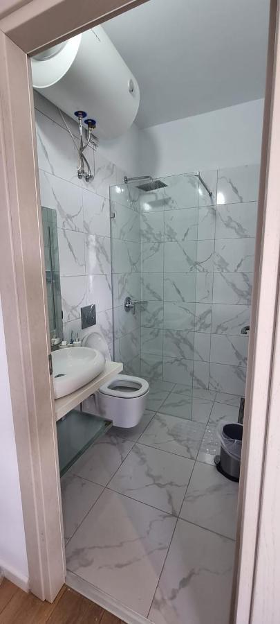 Suncoast Rooms Port Side Sarande Luaran gambar