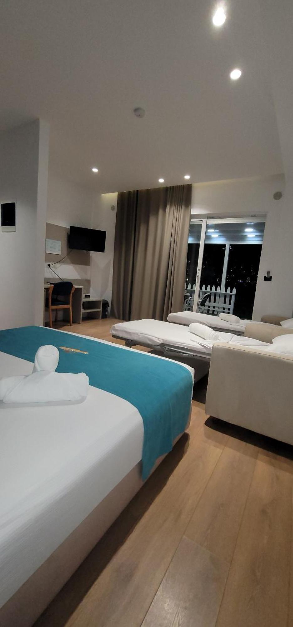 Suncoast Rooms Port Side Sarande Luaran gambar