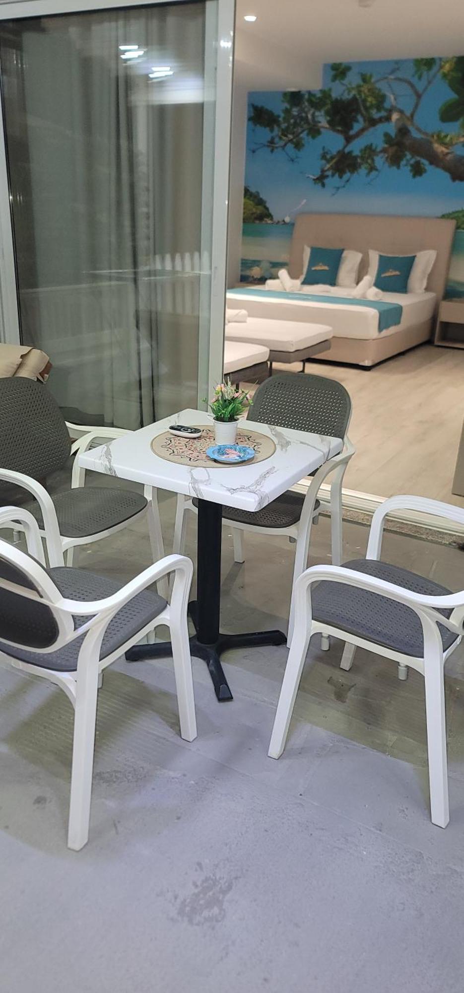 Suncoast Rooms Port Side Sarande Luaran gambar
